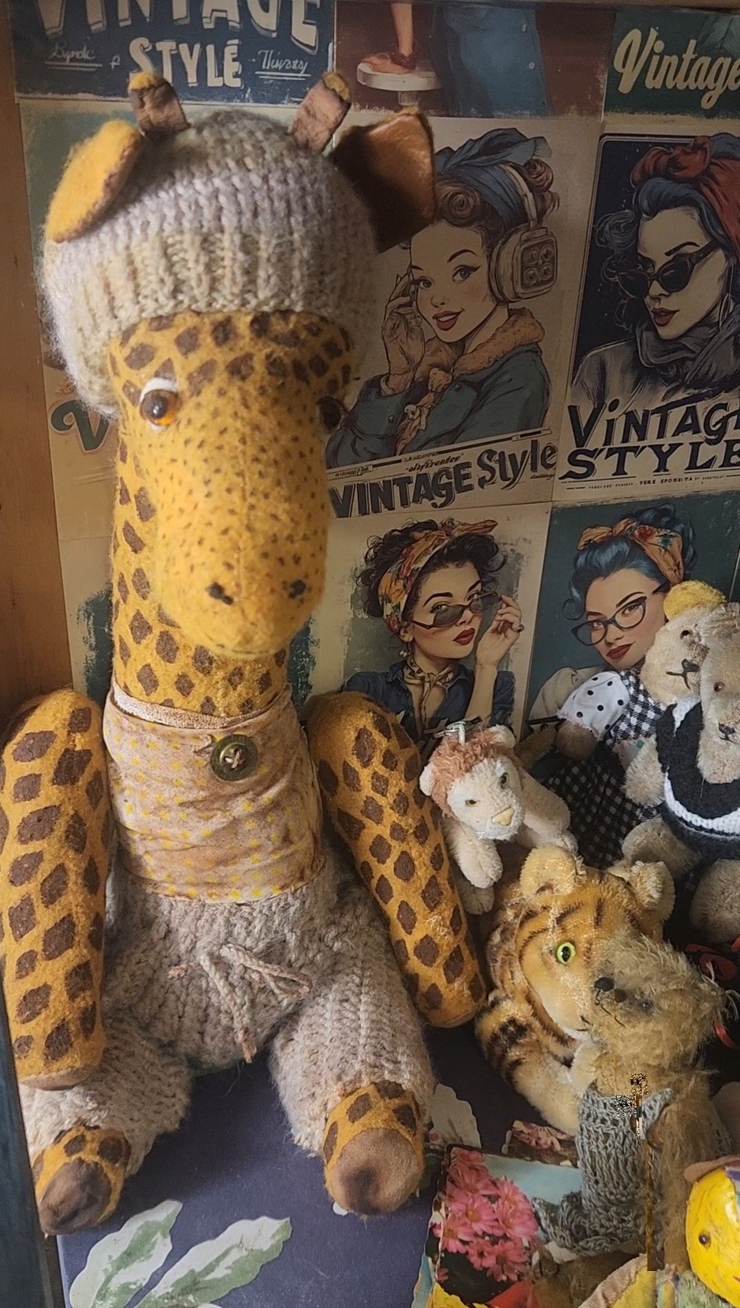 Large Raggy Giraffe