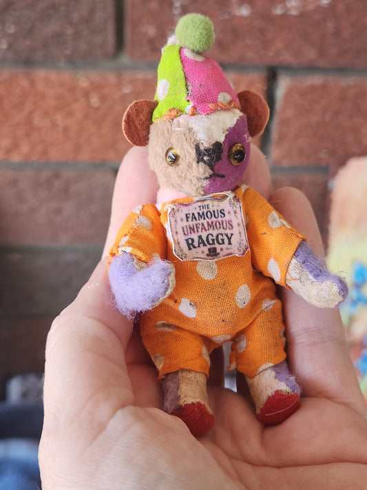 Raggy Clown Bear