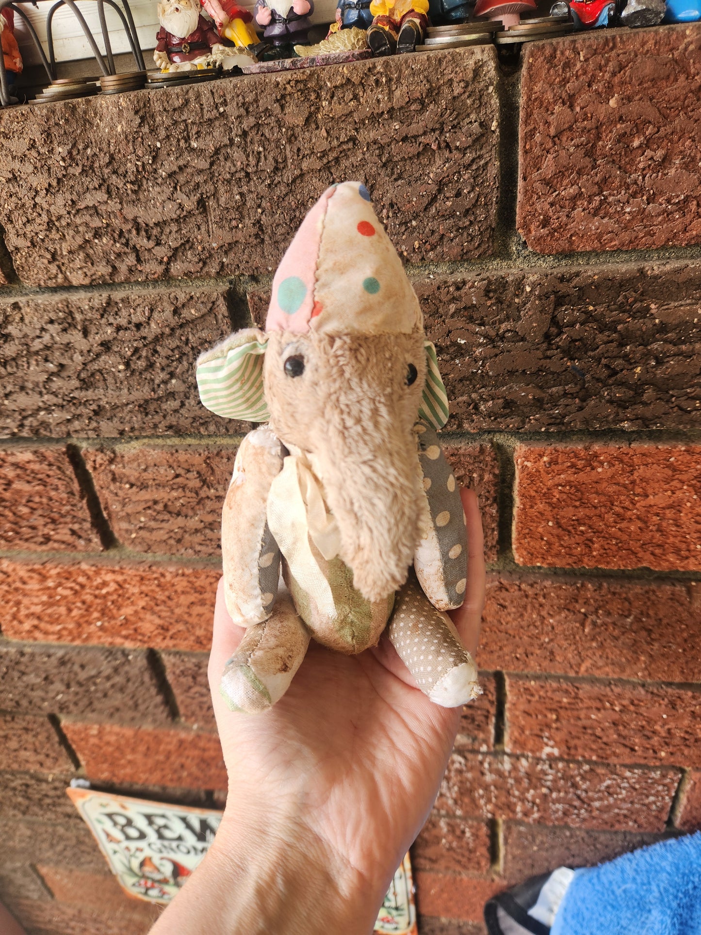 Raggy Elephant