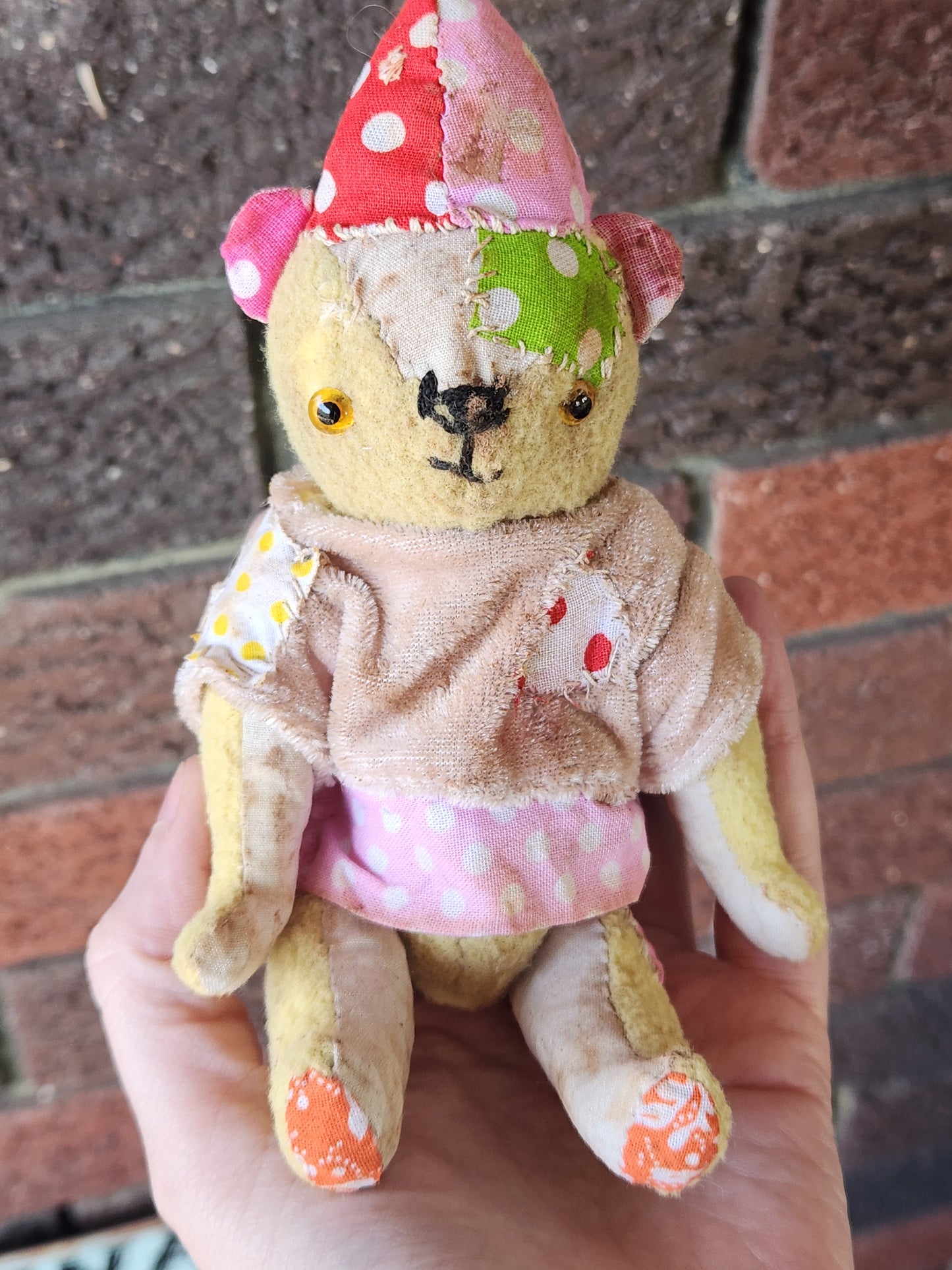 Raggy Clown Bear