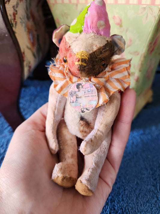 Raggy Clown Bear